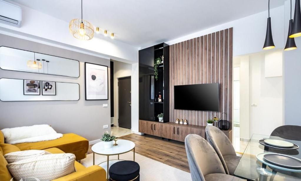 Majestic Apartament With View In Magheru Bucarest Extérieur photo